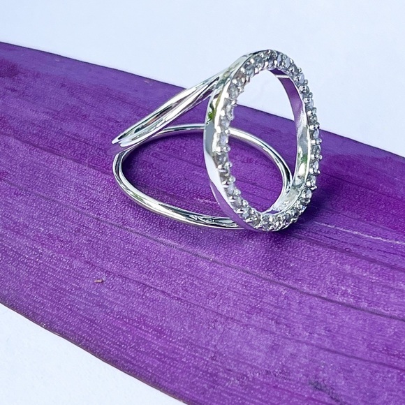 NWOT 925 Rhoduim plated SPLIT SHANK RING WITH 18MM CZ ETERNITY - Picture 4 of 9